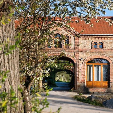 דירות Großharthau Historisches Rittergut Hexenburgbeidresden Nahe Sachsische Schweiz, Dresden - Mit Badeteich מראה חיצוני תמונה